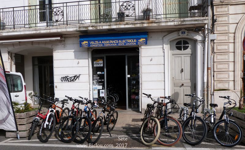 Sète 2017 : Repérage d'un vélociste, sur le port en ville