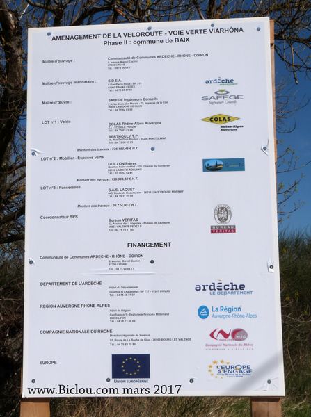 Panneau annonciateur de bonnes nouvelles à propos de la Véloroute ViaRhôna Cruas Baix en 2017