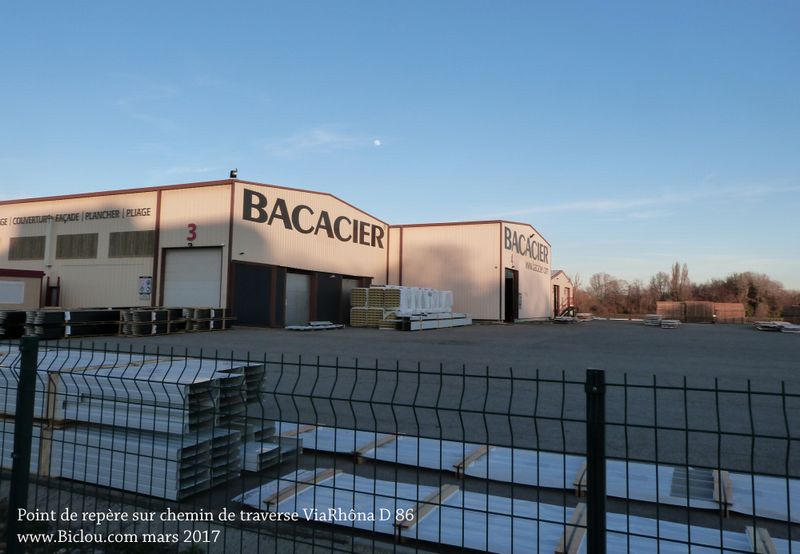 Gué pas gai, échappatoire et D86, on retrouve ViaRhôna au niveau de Bacacier avant BSA ..