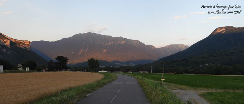 Sur la vélo-route Via-Pre-Alpina , arrivée à Faverges par Giez 