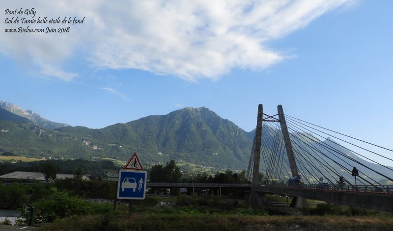 Le fameux Pont de Gilly sur l'Isère, après Albertville sur la V 62, ViaPrealpina en vue du col de Tamie