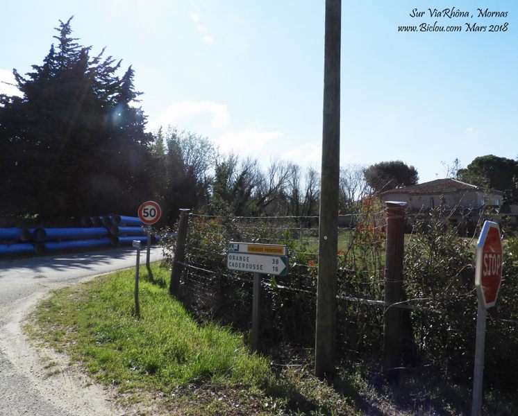 Viarhôna du côté de Mornas, hameau de ..