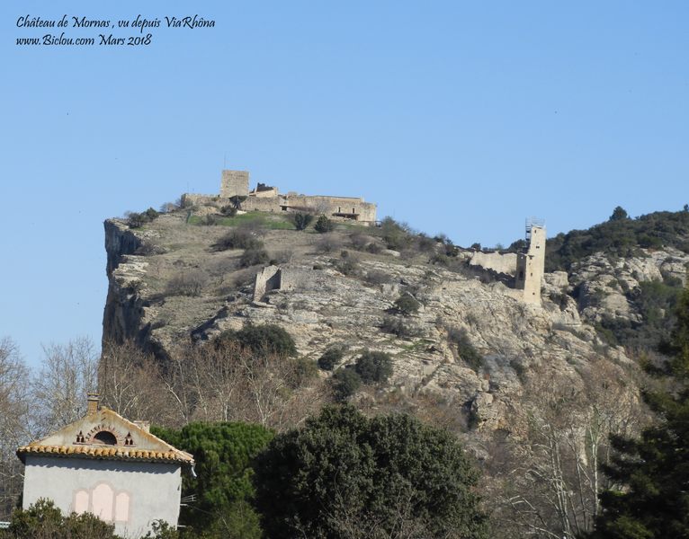 Depuis ViaRhôna, échappée sur le château de Mornas en 2018