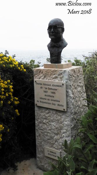 Statue de Le Corbusier à Menton