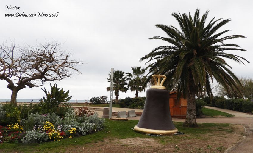 Cloche de pâques à Menton