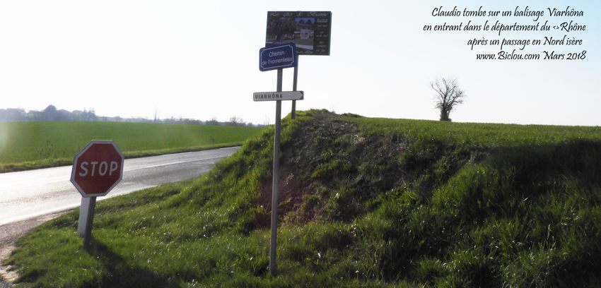On retrouve par hasard une balise ViaRhôna après Villette d'Anthon, Nord isère ..