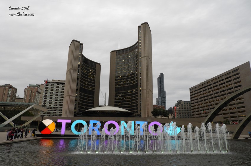 Toronto et le vertige de la verticalité, malgré une touche de poésie..