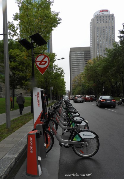 Bicyclettes en libre services (et non pas libre sévices !) à Montréal