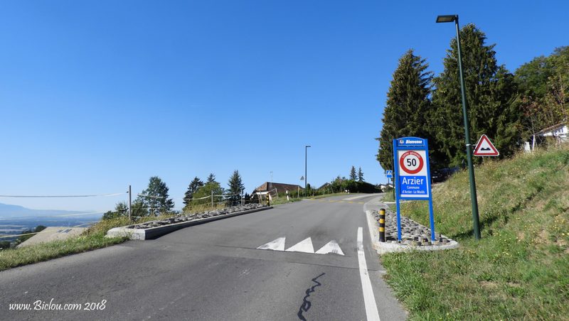 Arzier en montant à la Givrine