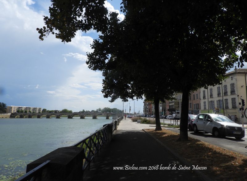 Les bords de Saône à Mâcon sur la véloroute ?