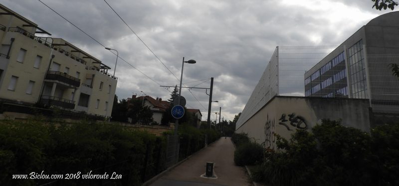 Sortie cycliste de Lyon vers l'Est par Lea