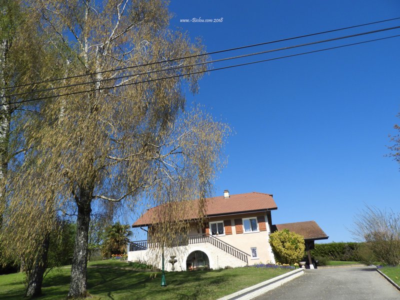 Zoulie maison en avant pays savoyard