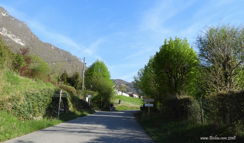 Bourdeau ; au pied du chat