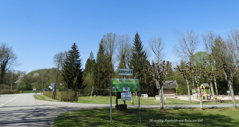 Pas mal de campings au bord du lac d'Aiguebelette