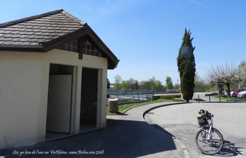 Pont d'eau à saint Genix sur Guiers