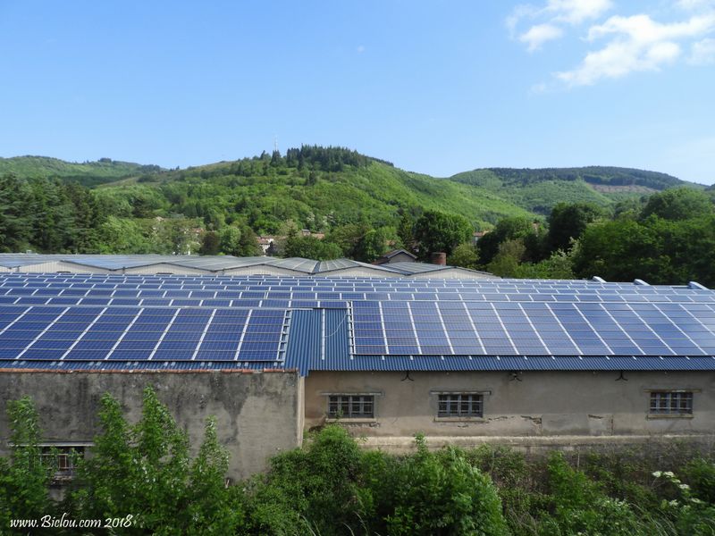 L'industrie a disparu, reste .. le soleil