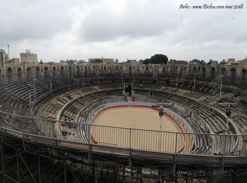 Arènes de Arles, vue des gradins