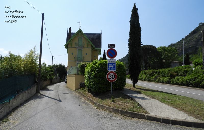 Baix, ViaRhôna passe côté jardin