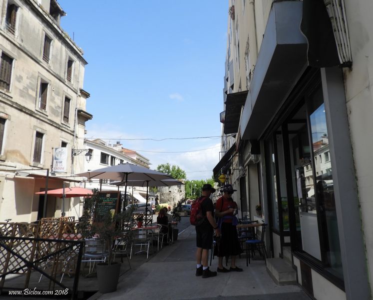 Anglais en goguette en Arles