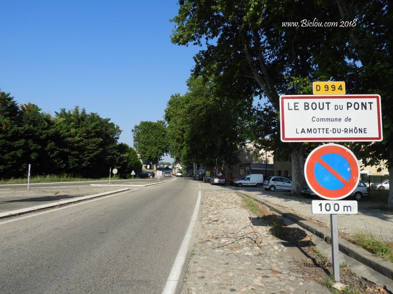 Le bout du Pont (Près pont st Esprit) nous quittons ViaRhôna officielle pour l'Ouest