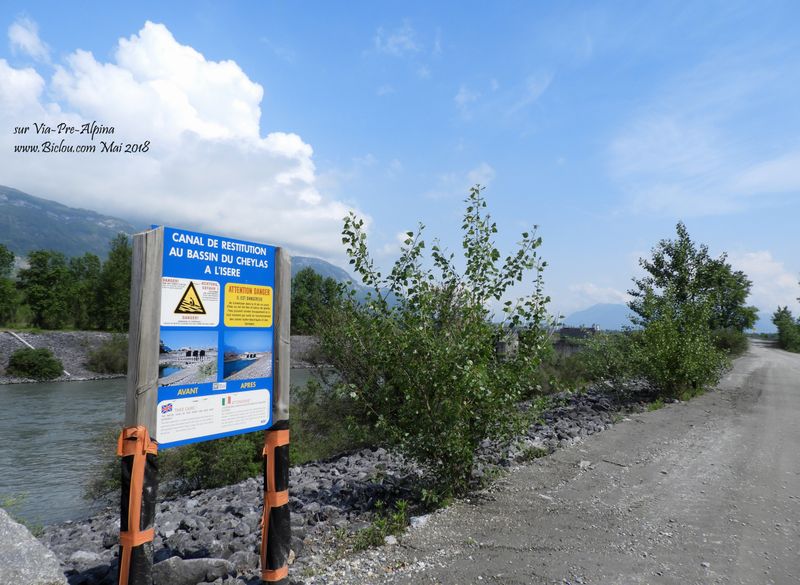 Travaux digue de l'Isère du côté du Vheylas : Bientôt cyclable ?