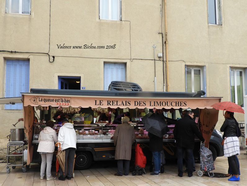 Valence : marché : le relais des Limouches (col bien connu des cyclotouristes)