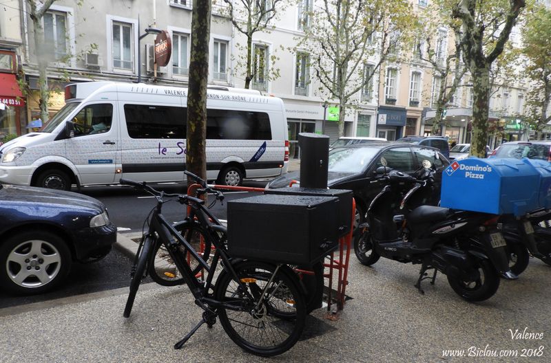 Livraison de Pizza à vélos électriques