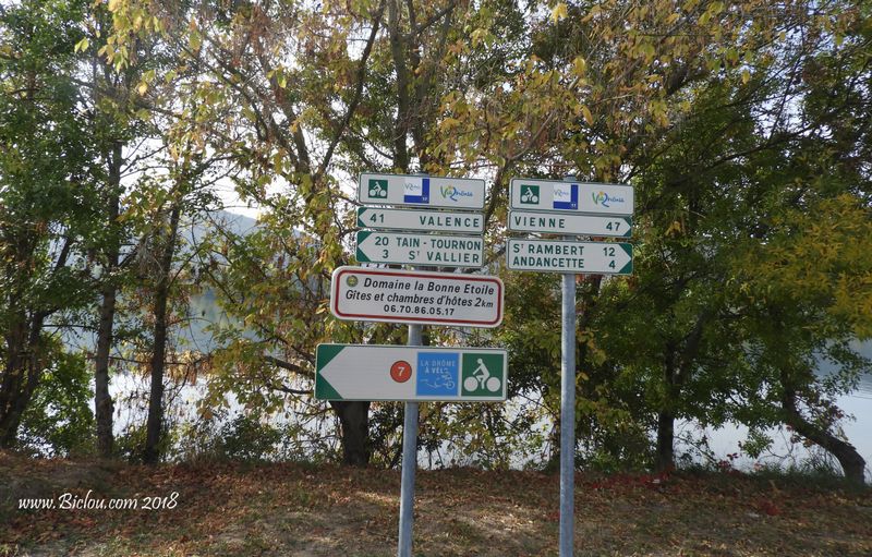 Beau balisage et repérages ViaRhôna : à Saint Vallier