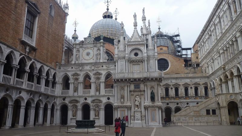 Nous Savon (de marseille) visité le Palazzo Ducale