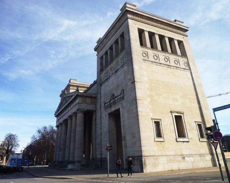 Munich la porte de .. 