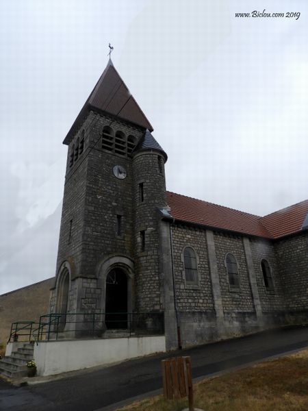 Une église fortifiée des ardennes