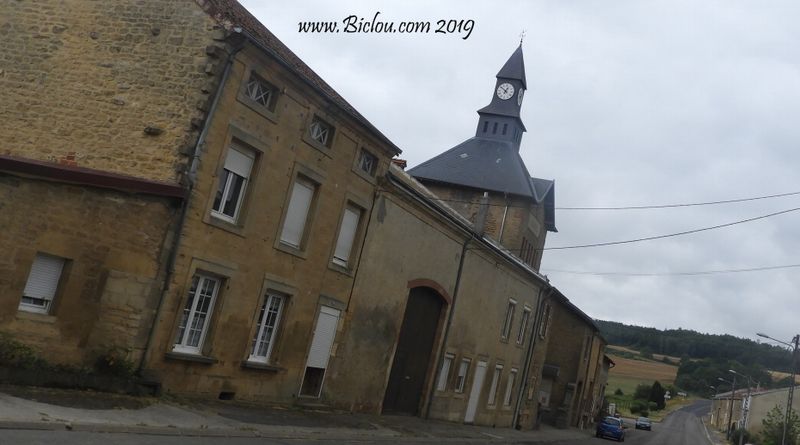 Ici on aborde une bonne pente de 2 km , sur le grand'route