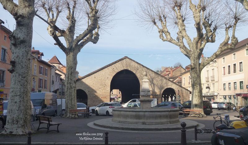 Halle de Crémieu