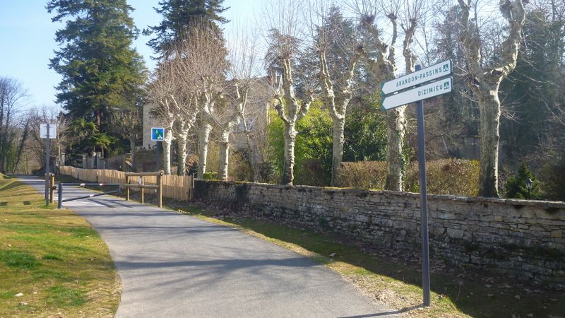 Cremieu départ voie verte vers Morestel