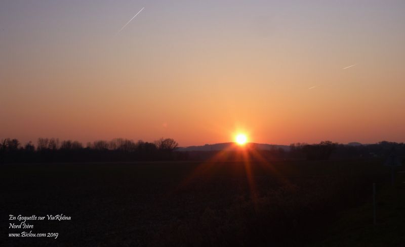 Coucher de soleil sur la pampa Isèroise