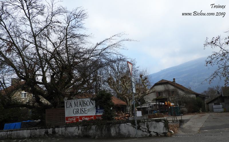 La maison grise de Troinex (Genève)