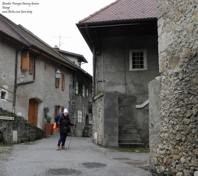 Duingt ; Zentrum