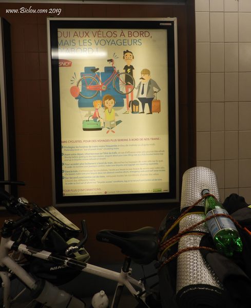 Merci la sncf de prévoir un peu plus de place de vélo