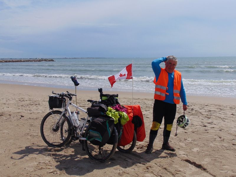Claudio en goguette au bord de la mer (La Grande Motte) en 2019