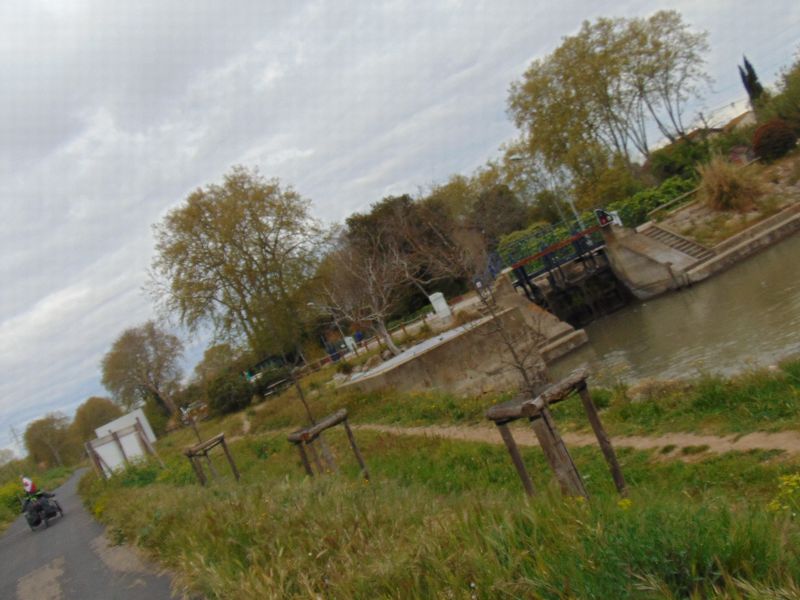 Première écluse à Agde sur le canal du midi 