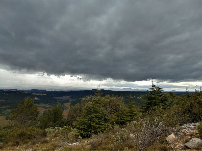 Beaux nuages sur la plaine Narbonaise