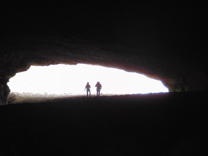 Grotte pont naturel de la riviçère Briant