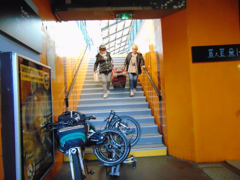 Gare de Narbonne, escaliers pas faciles