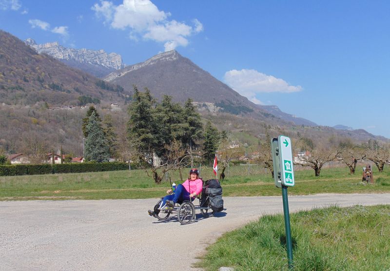 Mamie sur la véloroute V 63