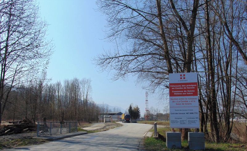 Travaux à ste Hélène, sur la véloroute des Préalpes dite Via-Pre-Alpina