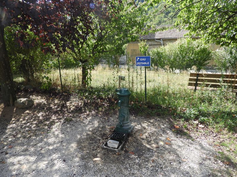 Pont de chervil , Chalençon : Point d'eau 