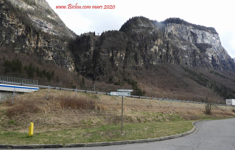 Magland : Balisage véloroute Léman - Mer