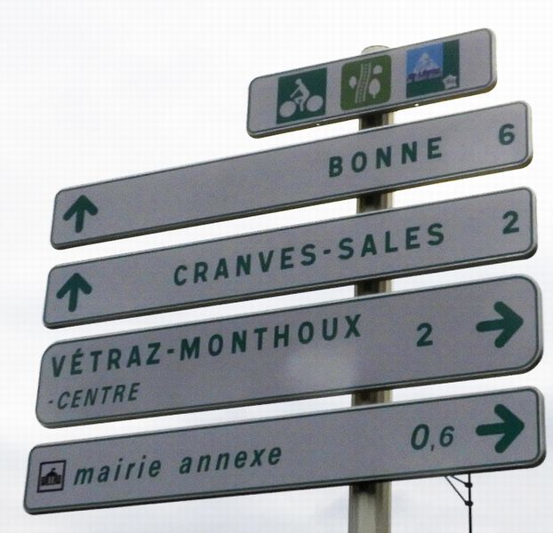 logo-veloroute-léman-mont-blanc-vu-à-Bonne-sur-Menoge