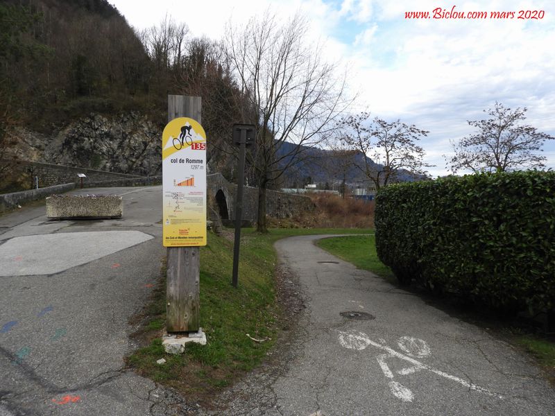 Cluses ; pied du col de Romme : .. non merci ..