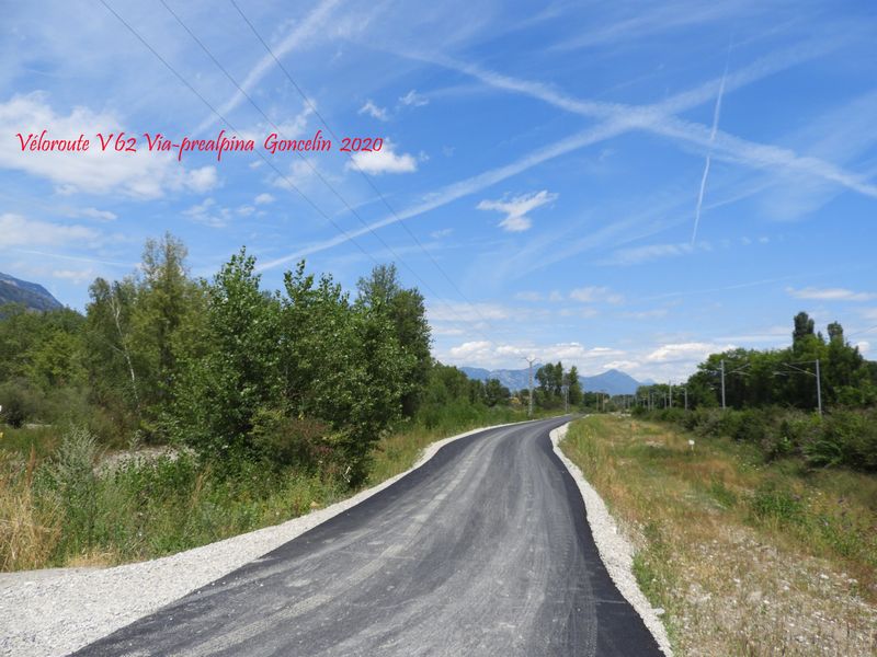 alt="Sur la véloroute V 62 à Freterive en 2020 (Fin)"